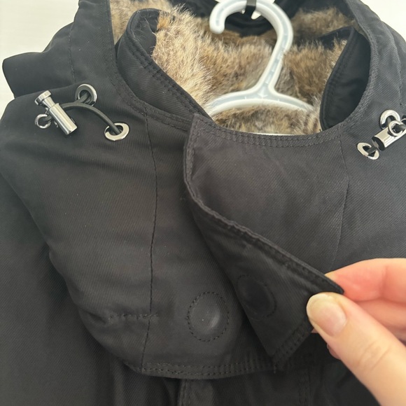 Aritzia Babaton Oskar Parka in Black - Picture 6 of 15